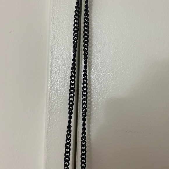 Black and Red Steve Madden Crossbody - Picture 4 of 5